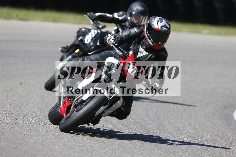 /48 25.08.2025 Cornu Master School ADR/gruen-vert/115